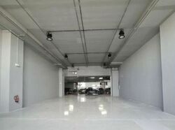 Carros Centre (D25), Factory #517373321